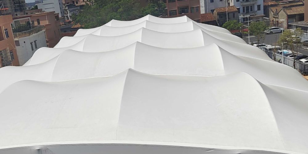 What materials are mainly used in membrane structure buildings