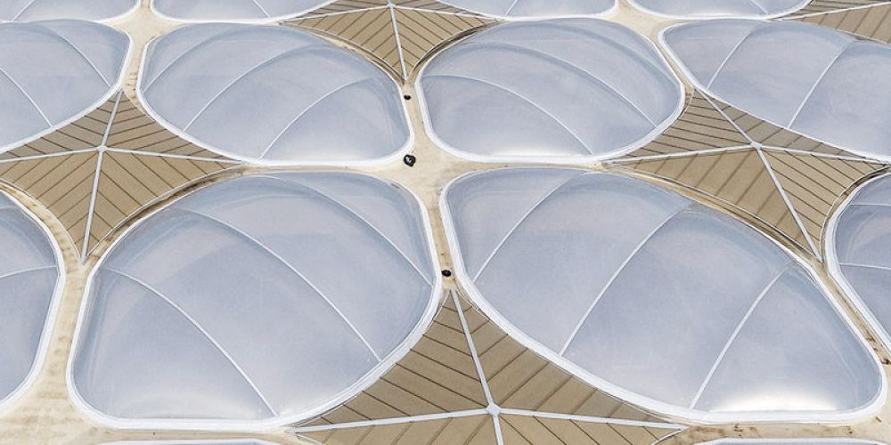 What types of membrane materials can be used in membrane architecture?