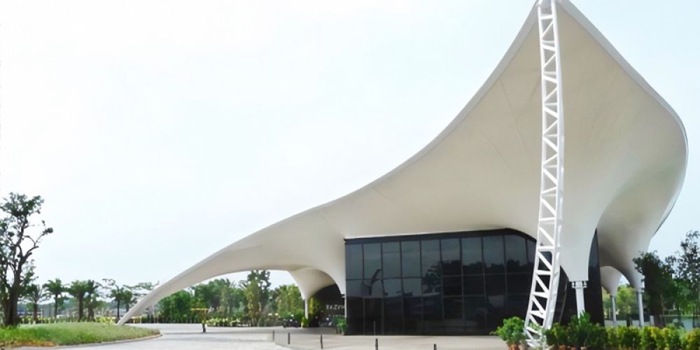 Seismic design of tensioned membrane structures